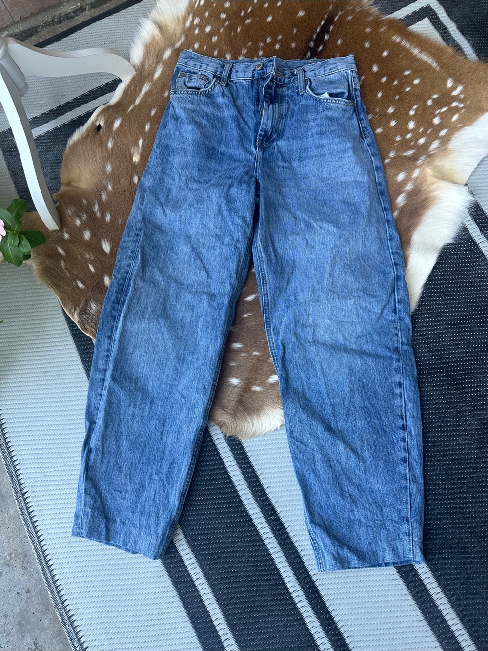 Zara Women's Relaxed Straight Jeans in Blue Denim